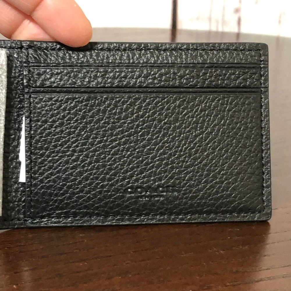 Coach Black Pebbled Leather Men's Compact Bi Fold Wallet
